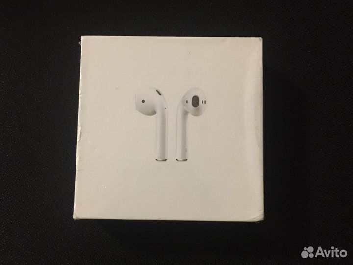 Беспроводные наушники AirPods