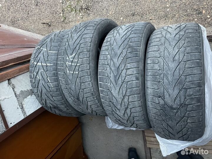 Nokian Tyres Hakkapeliitta R2 SUV 265/50 R20 111R