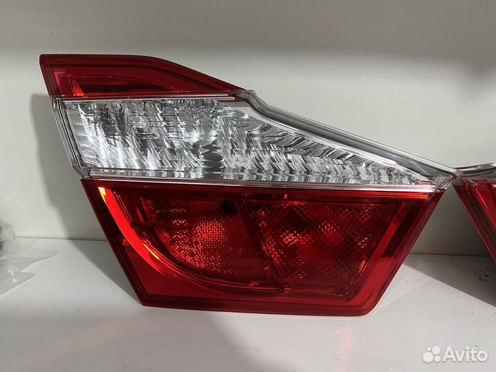 Фонарь правый левый Camry v50 Оригинал