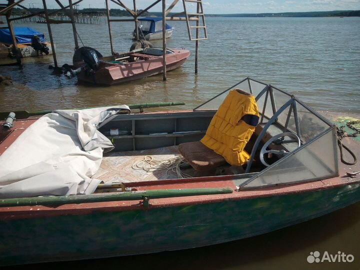 Лодка Днепр