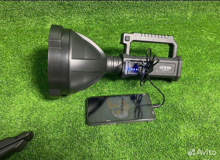 Мощный фонарь прожектор