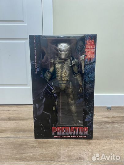 Оригинальная фигурка neca predator 1/4