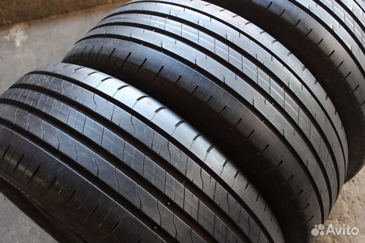 Goodyear EfficientGrip Performance 2 215/55 R17 94W