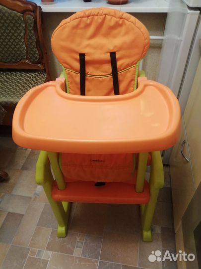 Детский стульчик для кормления