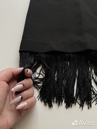 Юбка миди черная с бахрамой 60