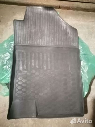 Автоковрики на киа рио 4 б/у