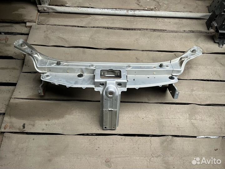 Панель передняя Renault Sandeo 2