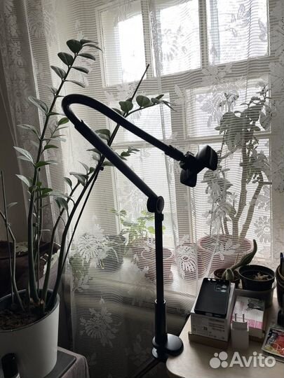 Штатив настольный для телефона и планшета