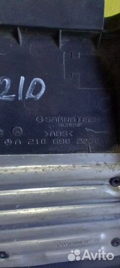 Накладка Мерседес-Бенс E-Класс W 210 2.0 бензин