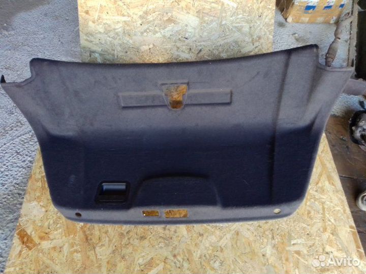 Обшивка крышки багажника Audi A8 D4 long 4.2 cdra