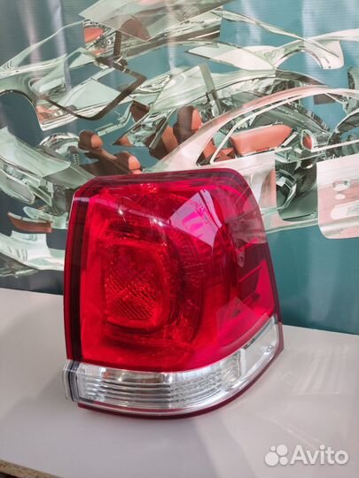 Фонарь задний правый Toyota Land cruiser 200 2009г
