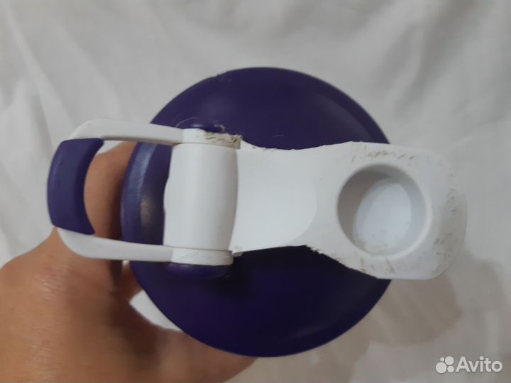 Шейкер спортивная бутылка не протекает поцарапан