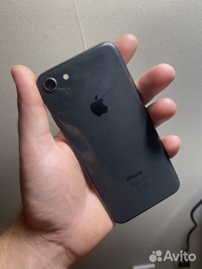iPhone 8, 64 ГБ