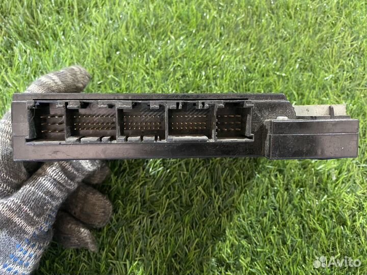 Блок управления климатом на Volkswagen Phaeton