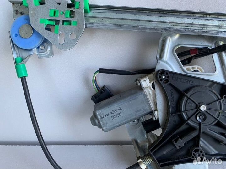 Стеклоподъемник передний левый Камаз 5490 2018