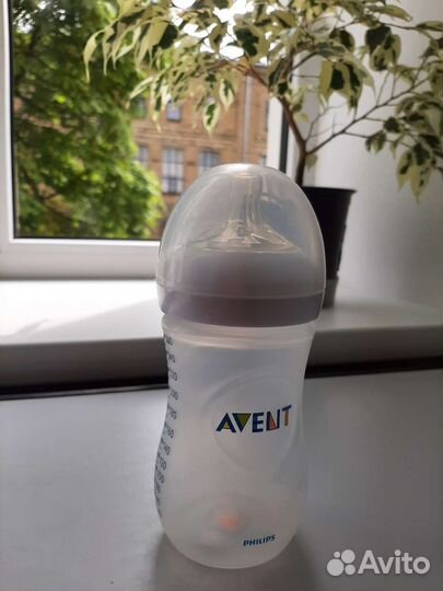 Бутылочки для кормления avent