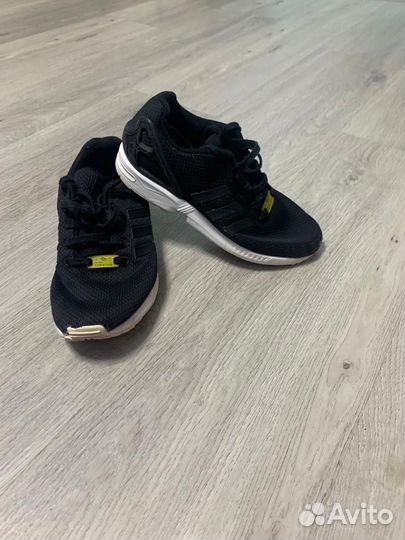 Кроссовки adidas