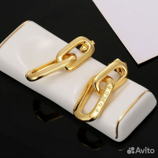 Серьги Louis Vuitton