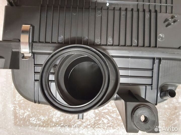 Корпус воздушного фильтра логан,лада пр Румыния