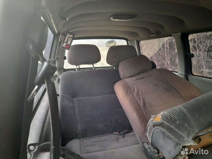 Запчасти на toyota hiace