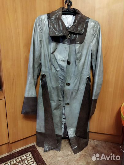 Кожаный плащ женский