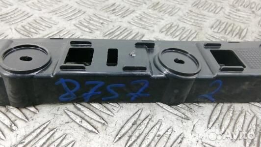 Крепление бампера переднее volkswagen passat B7 (8