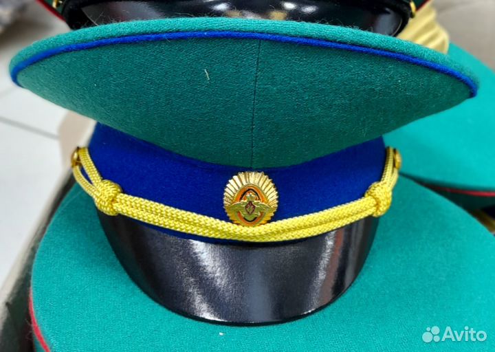 Военные головные уборы и др