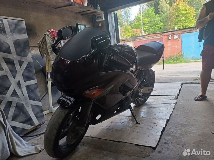 Кавасаки ззр400