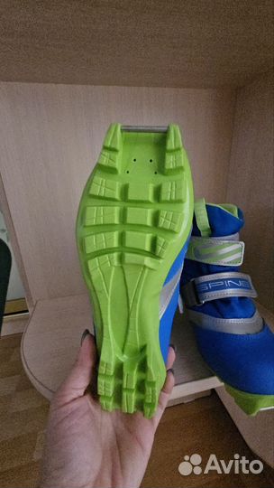 Горнолыжные ботинки детские 23.5