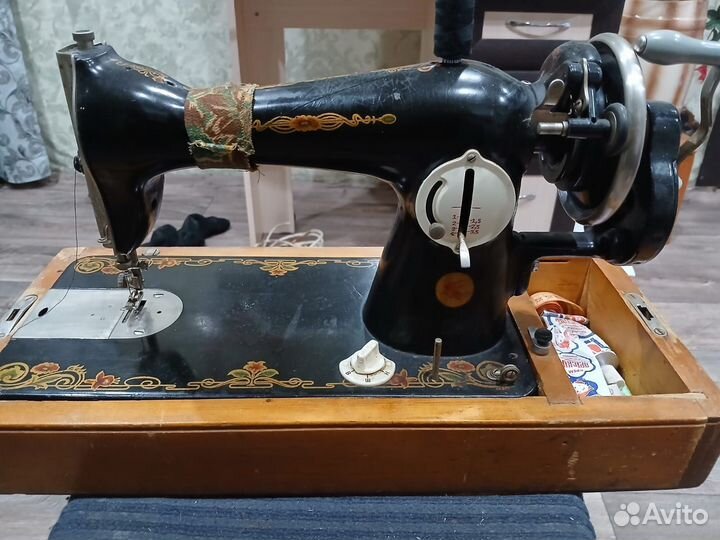 Швейная машина подольск ручная