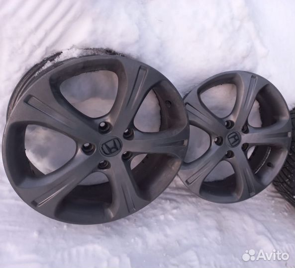 Продам зимние колеса R17