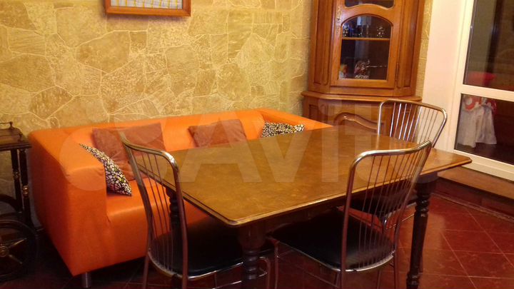 Дом 250 м² на участке 5 сот.