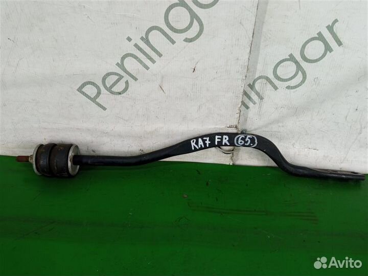 Рычаг подвески передний правый Honda Odyssey RA7