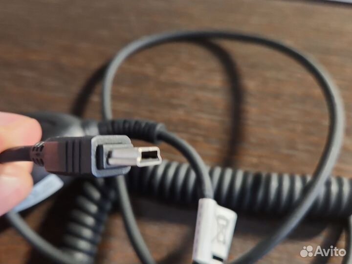 Автозарядка для телефона