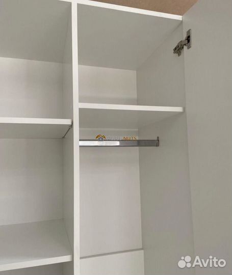 Шкаф распашной