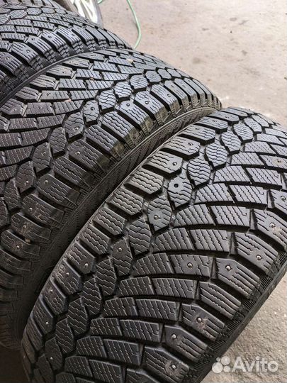Gislaved Nord Frost 200 SUV 225/60 R18