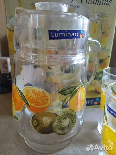 Графин со стаканами