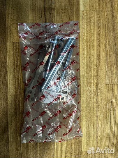 Комплект установочный колодок Land Cruiser 200