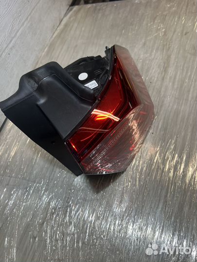 Фонарь задний правый IQ light Tiguan 2