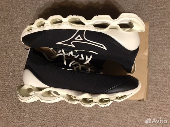 Кроссовки Mizuno Wave Prophecy Beta