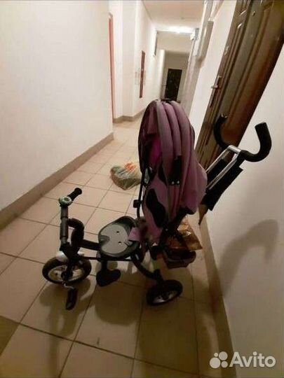 Трехколесный детский велосипед с ручкой бу