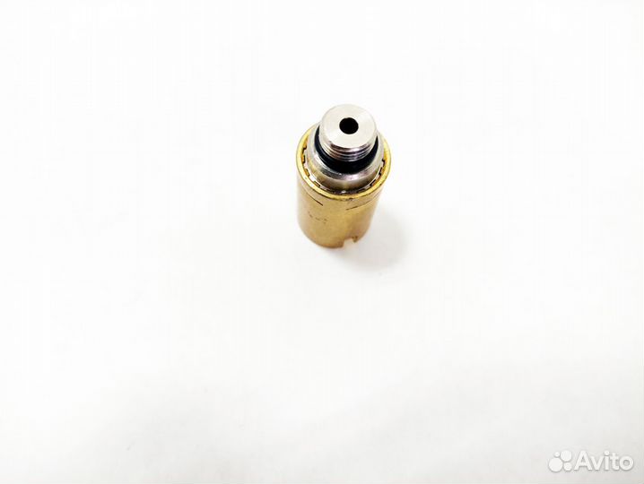 Клапан баллона пневмо Audi Q7 Starke 7L0616814B