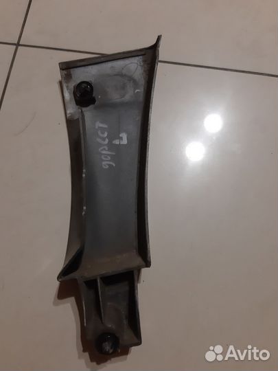 Накладка переднего крыла Субару Форестер 2004 г