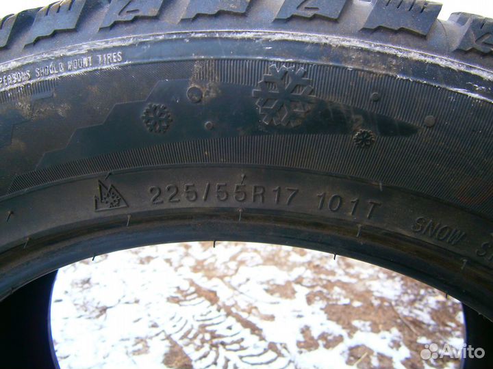 Accelera PHI-R 225/55 R17