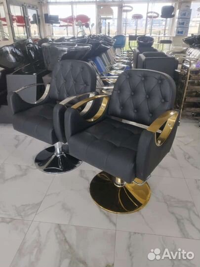 Парикмахерское кресло