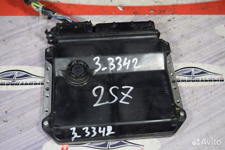 Блок управления двс c Toyota Ractis SCP100 2SZ-FE