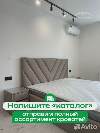 Кровать на заказ полутороспальная эксклюзивная с мягким изголовьем