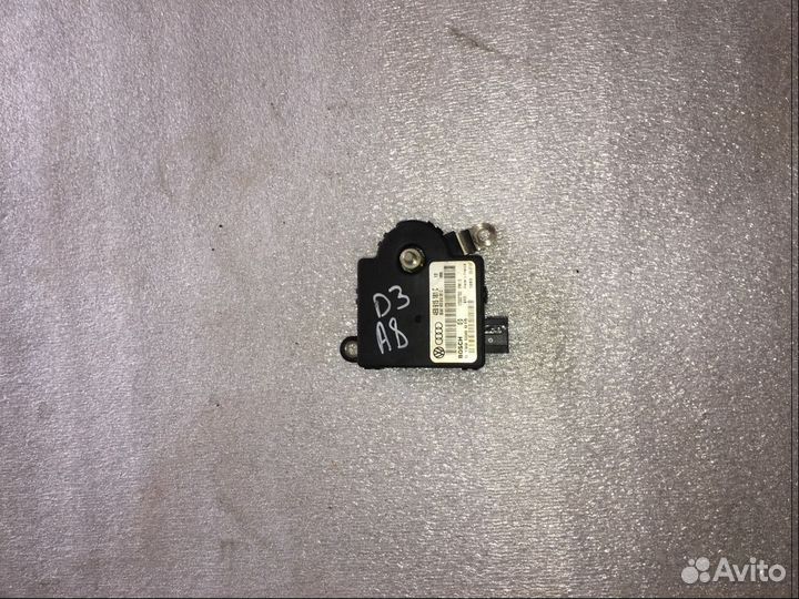 Блок контроля акб Ауди А8 Д3 4E0915181C