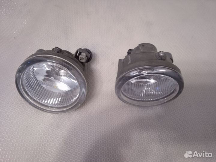 Продам противотуманные фары
