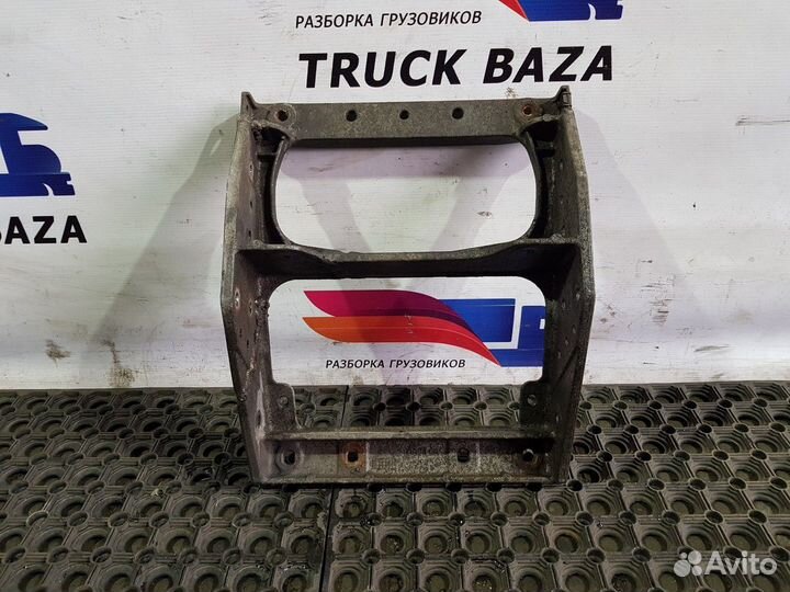 Кронштейн подножек Renault Premium, Volvo FE/FL